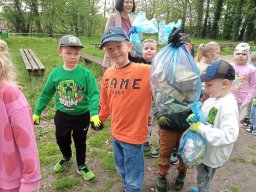2025-04-23 Sprzątanie świata Motylki i Delfinki